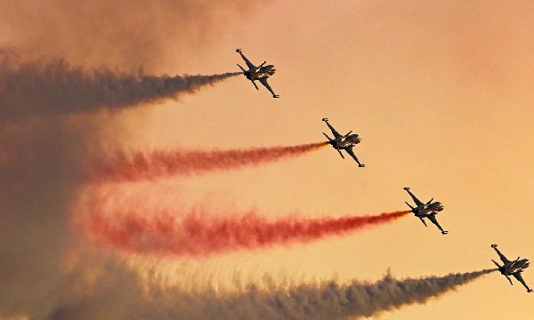 İzmir'de muhteşem gösteri... 